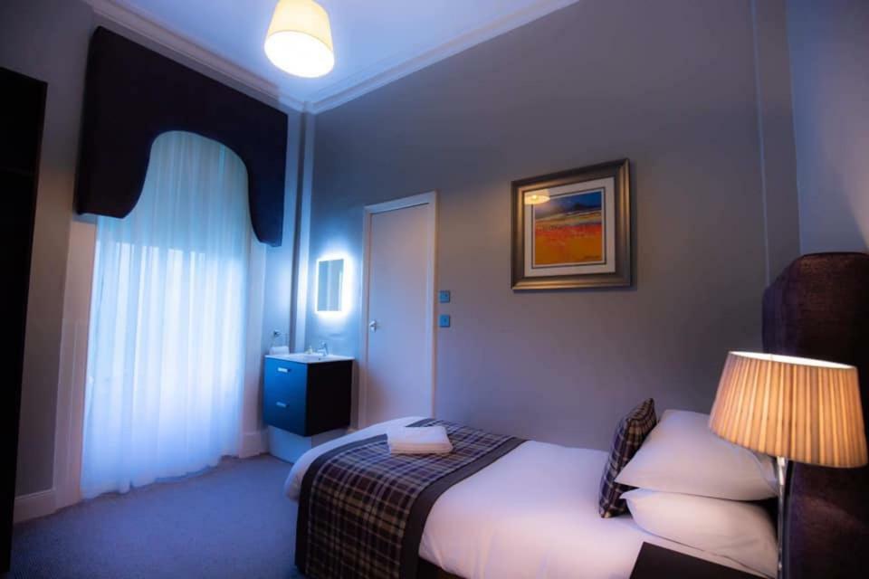 The Georgian Hotel Coatbridge Eksteriør billede